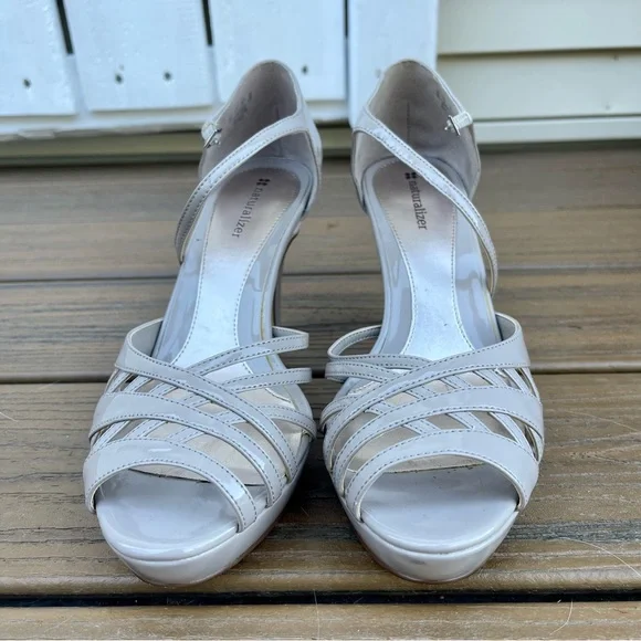 ✨ Naturalizer | taupe heels - Picture 2 of 6